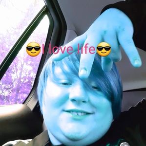 Meet your Posher, Carmine